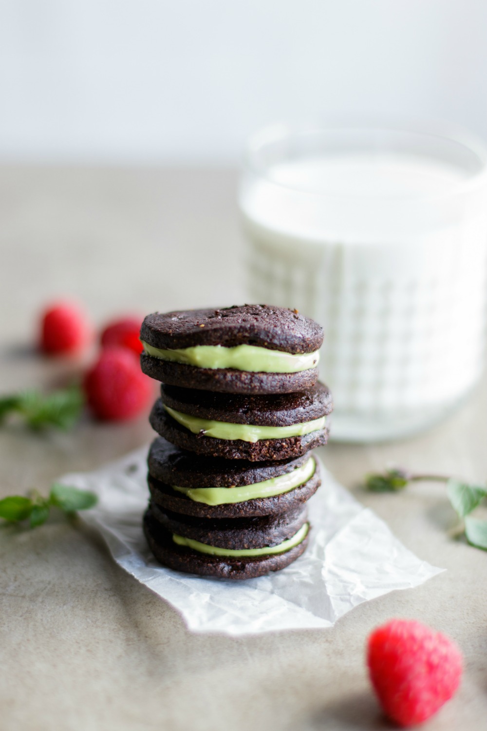 Healthy Vegan Mint Oreos