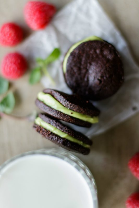 Healthy Vegan Mint Oreos