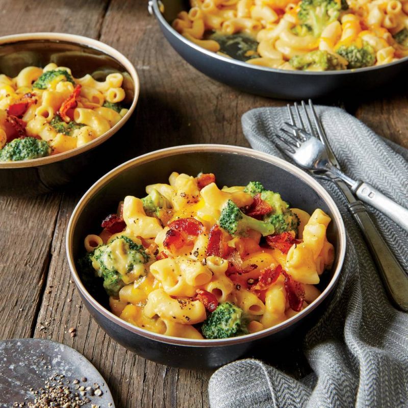 One Pan Broccoli Mac and Cheese