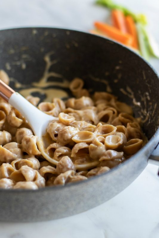 Gluten Free Buffalo Chicken Mac & Cheese Meal Prep