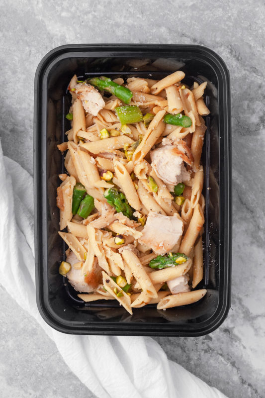 Chicken Penne With Asparagus and Pistachios 
