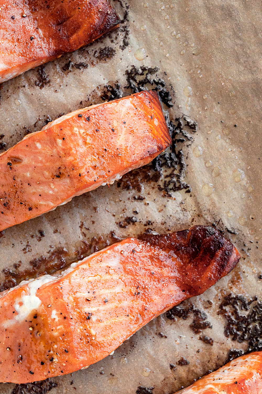 Baked Salmon and Quinoa Salad