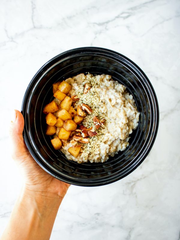 Vegan Oatmeal Bowls With Sauteed Cinnamon Apples